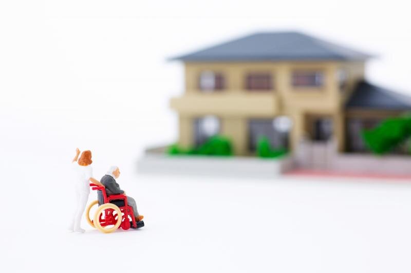 認知症の親の不動産売買は無効？必要な手続きや成年後見制度をご紹介します