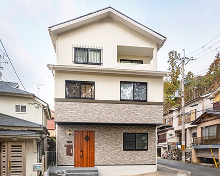 狭い土地を上手く使って広々としたお家を